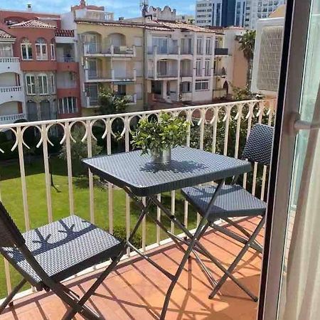 Apartamento Apartamento para 4 personas a 200 m de la playa. Ampuriabrava Exterior foto